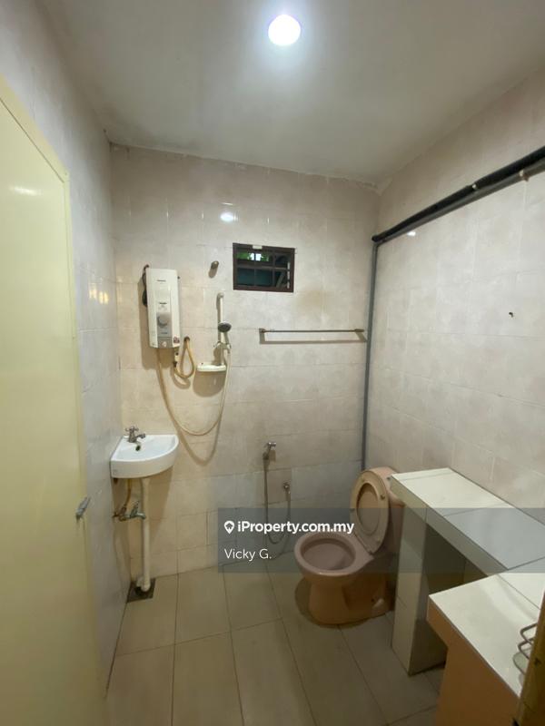 Rumah Teres 2-Tingkat untuk Dijual di Bukit Rahman Putra, Sungai Buloh oleh Vicky G. - iProperty.com.my