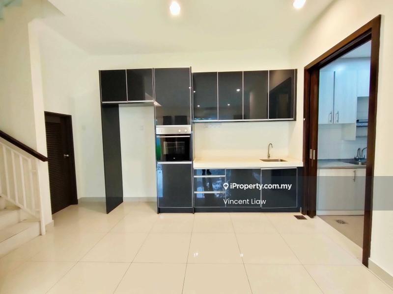 Rumah Berkembar untuk Dijual di Seksyen 11, Kota Damansara oleh Vincent Liaw - Kitchen - iProperty.com.my