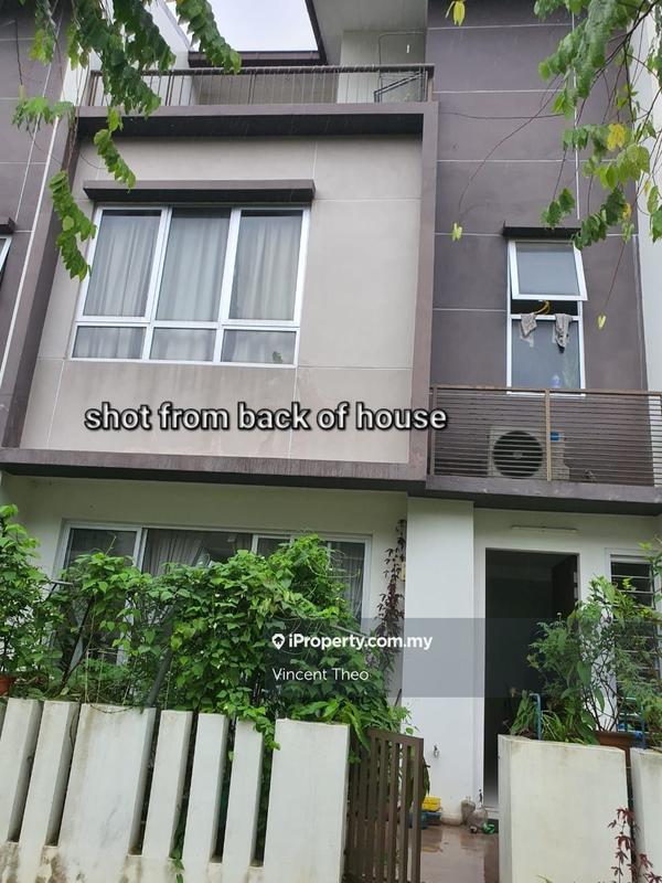 Rumah Berangkai 3 Tingkat untuk Dijual di 8s5w7, Shah Alam oleh Vincent Theo - iProperty.com.my
