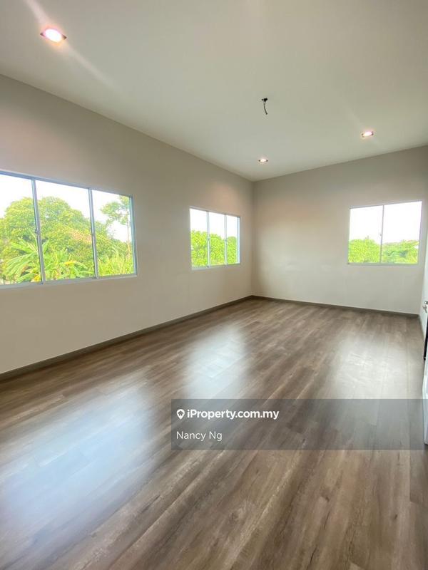 Rumah Berangkai 2 Tingkat untuk Dijual di 6era0, Kepala Batas oleh Nancy Ng - iProperty.com.my