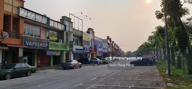 For Sale - Good Roi 2 storeys shop facing main road for sale at Bandar Saujana Utama, Sungai Buloh, Puncak Alam