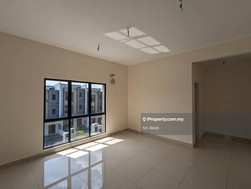 3-storey Terraced House for Sale in Gombak, Selangor by Siti Beeb - iProperty.com.my
