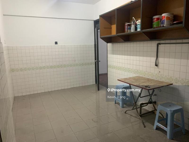Pangsapuri untuk Dijual di Bangunan Choo Cheng Khay oleh Kevin Wong - iProperty.com.my