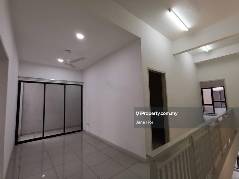 Townhouse for Sale in 16 Sierra, Puchong by Jane Hor - iProperty.com.my