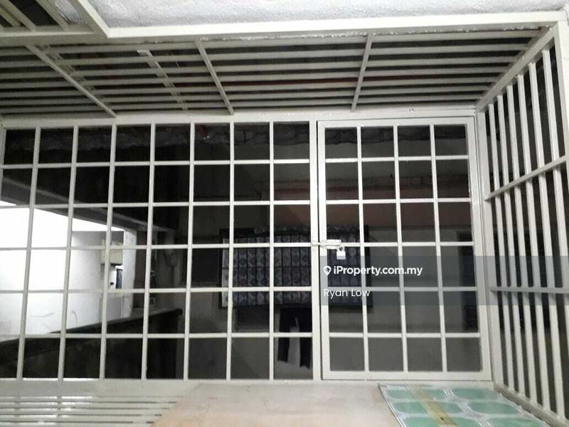 Pangsapuri untuk Dijual di Apartment Sri Rakyat oleh Ryan Low - Exterior - iProperty.com.my