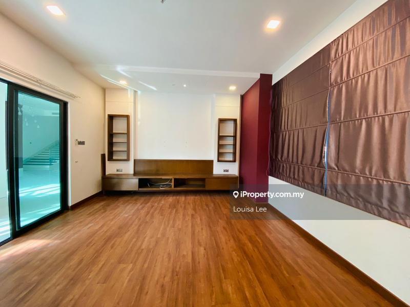 Bungalow House for Sale in Kota Kemuning, Shah Alam by Louisa Lee - iProperty.com.my