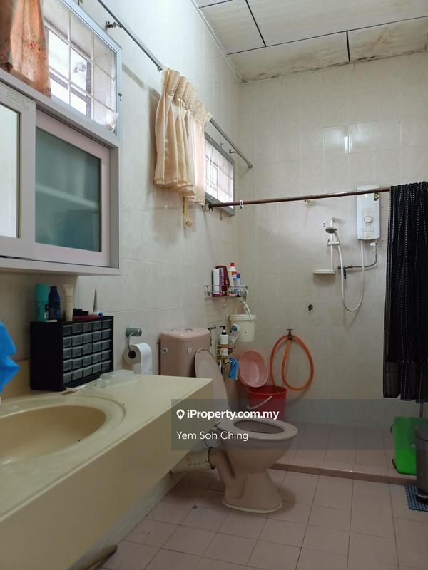 Rumah Berkembar untuk Dijual di Taman Titiwangsa, Kluang oleh Yem Soh Ching - iProperty.com.my