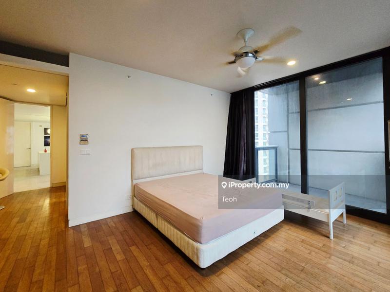 For Sale - Condominium @ The Troika