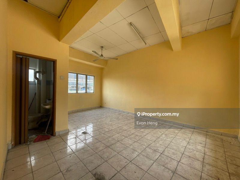 Rumah Pangsa untuk Dijual di Taman Serdang Perdana oleh Evon Heng - iProperty.com.my