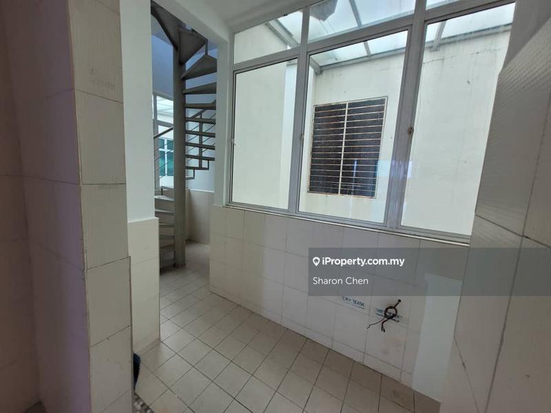 Townhouse for Sale in Bandar Utama, Selangor by Sharon Chen - iProperty.com.my