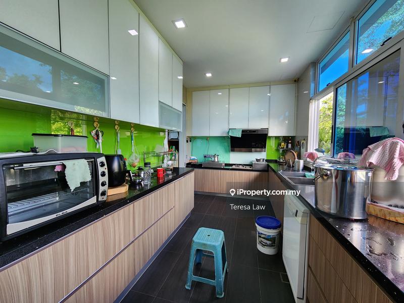 Bungalow House for Sale in Taman Equine, Seri Kembangan by Teresa Law - iProperty.com.my
