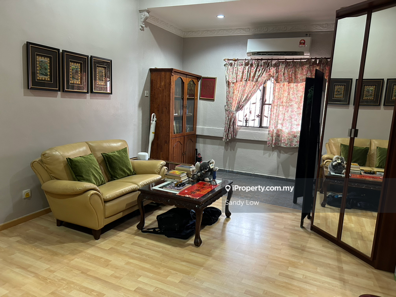 Rumah Berkembar untuk Dijual di Kelana Jaya, Petaling Jaya oleh Sandy Low - iProperty.com.my