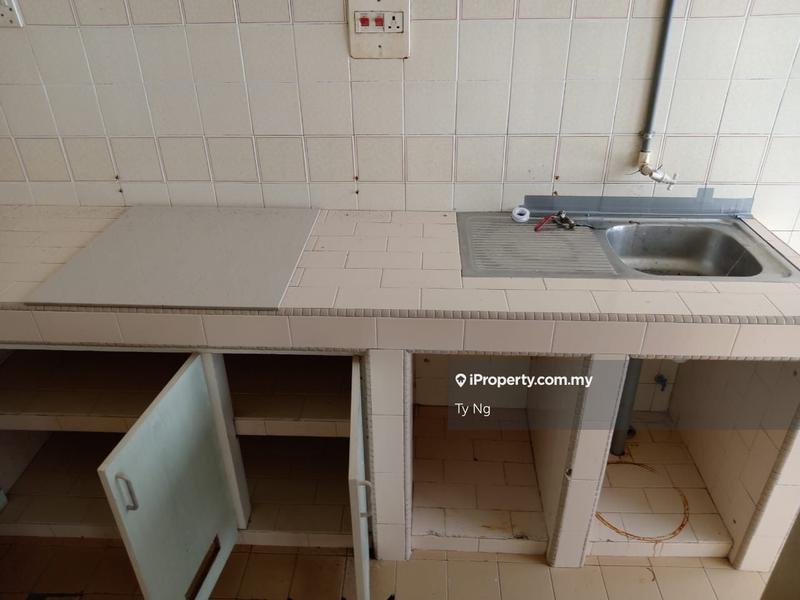 For Rent - Ria Apartment