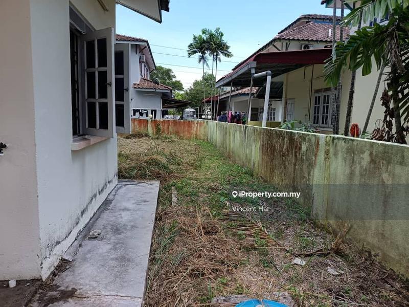 Bungalow House for Sale in Desa Manjung Raya, Lumut by Vincent Har - iProperty.com.my