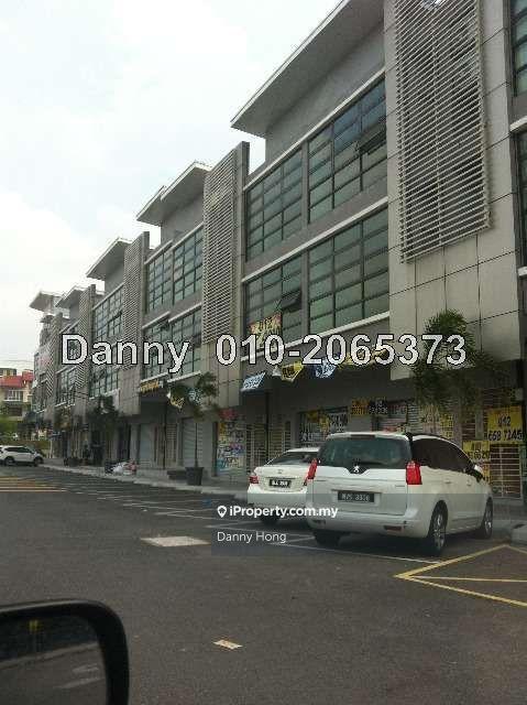 Kedai untuk Dijual di Taman Bukit Serdang, Seri Kembangan oleh Danny Hong - iProperty.com.my