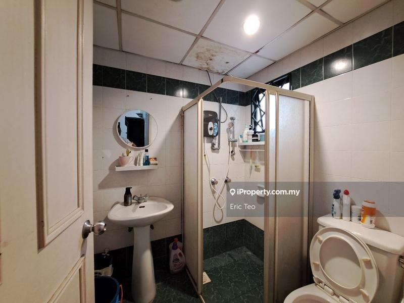 Condominium for Sale in Cameron Towers by Eric Teo - iProperty.com.my