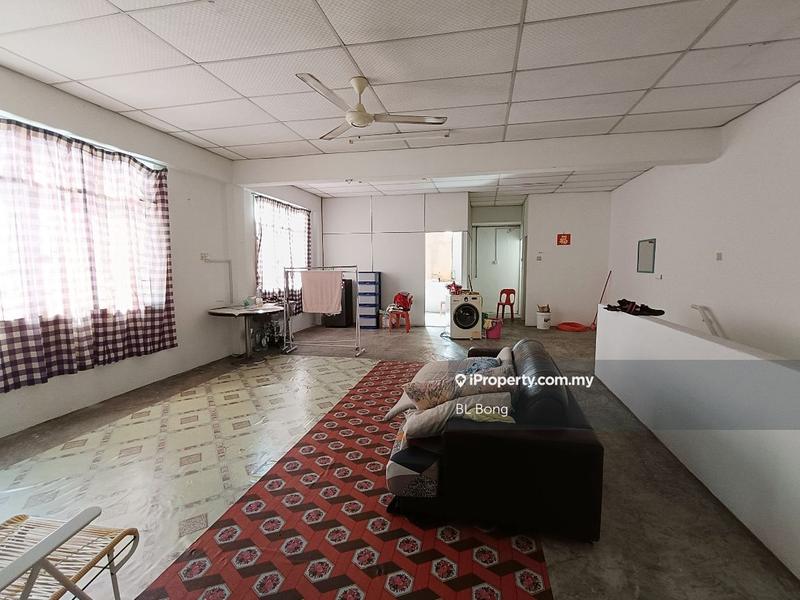Shop / Office untuk Dijual di Taman Saujana Seksyen 2, Bukit Katil oleh BL Bong - iProperty.com.my