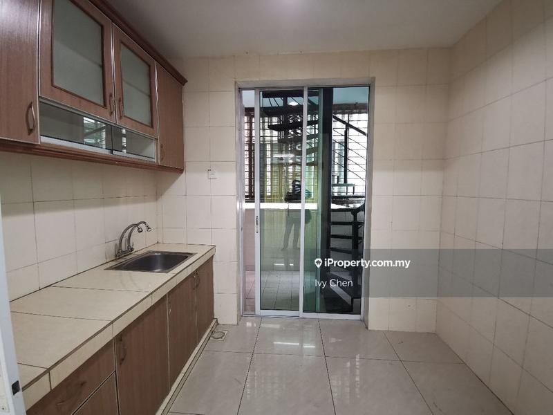 Townhouse for Sale in Beverly Residence @ BU 11, Bandar Utama by Ivy Chen - iProperty.com.my