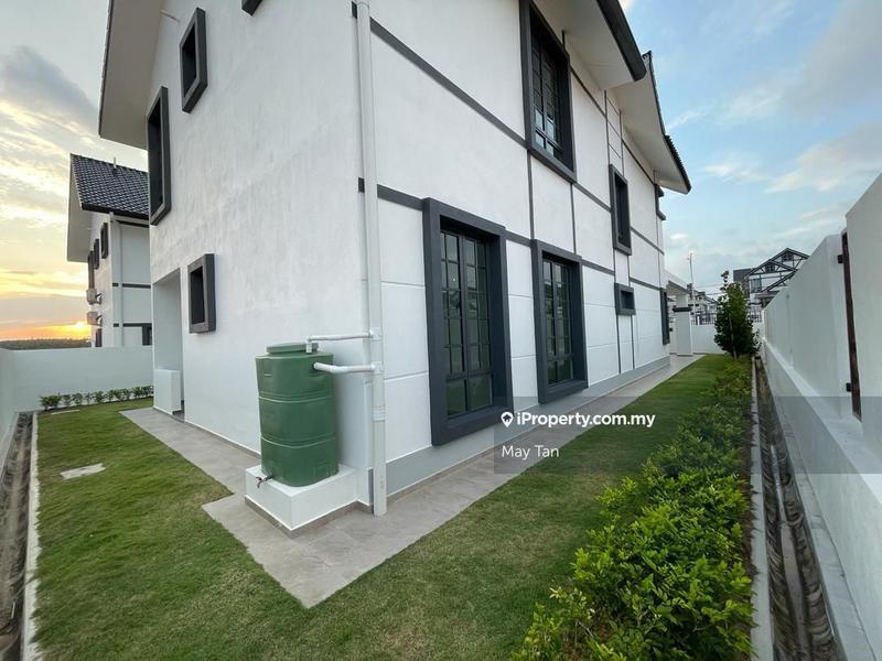 Bungalow House for Sale in Taman Parkland, Kluang by May Tan - iProperty.com.my