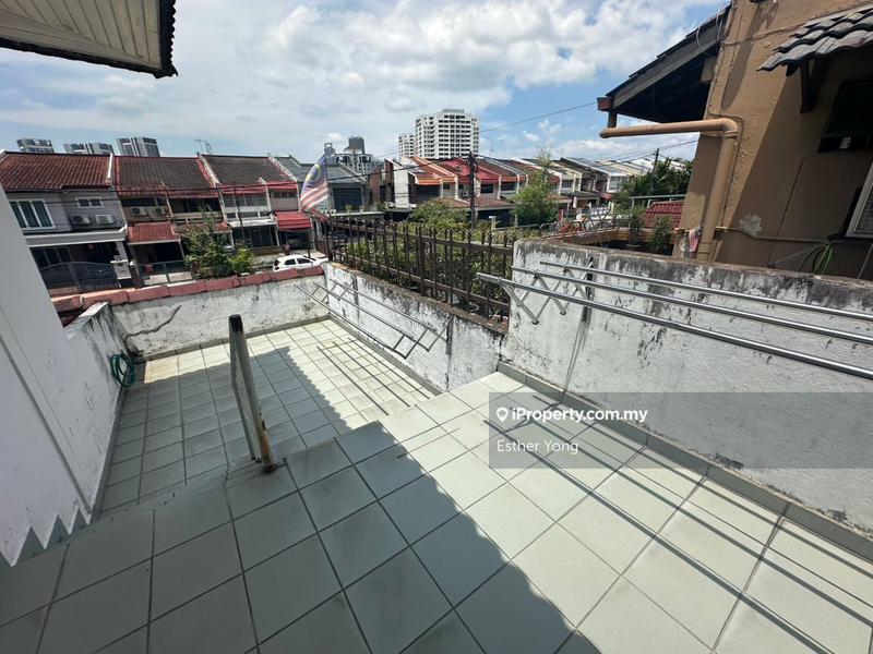 Rumah Berkembar untuk Dijual di Taman Danau Desa, Taman Desa oleh Esther Yong - iProperty.com.my