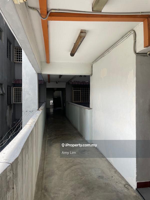 For Sale - Avenue Court