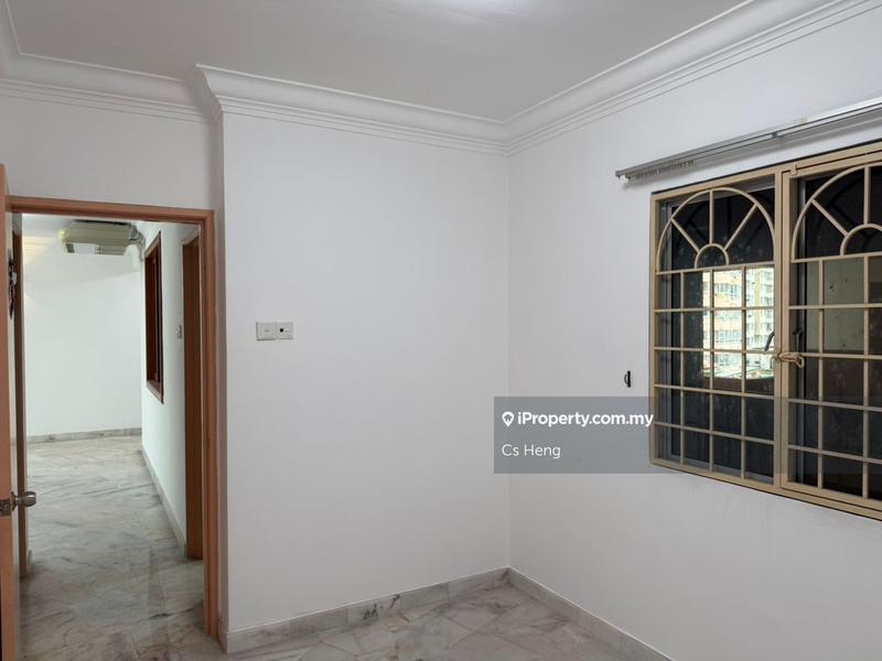 For Sale - Sri Intan 2