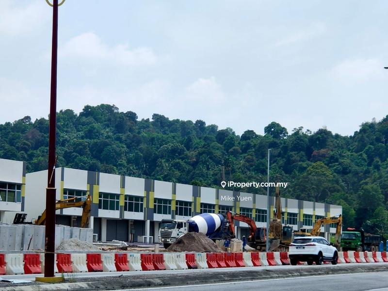 Shop for Sale in Saujana Utama, Puncak Alam by Mike Yuen - iProperty.com.my