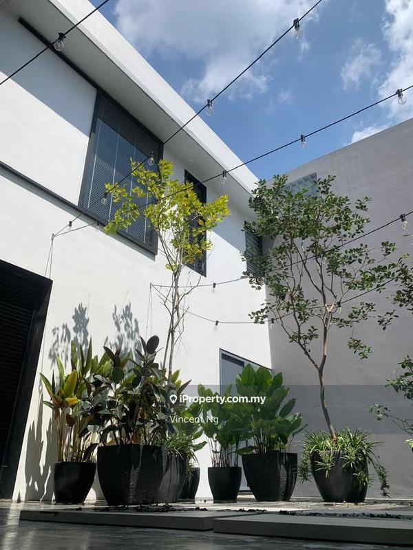 Bungalow House for Sale in Taman Melawati, Ulu Kelang by Vincent Ng - iProperty.com.my