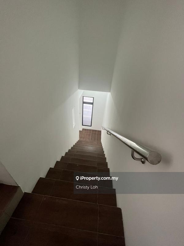 Rumah Teres 2-Tingkat untuk Dijual di Jalan Nada Alam, Mantin oleh Christy Loh - iProperty.com.my