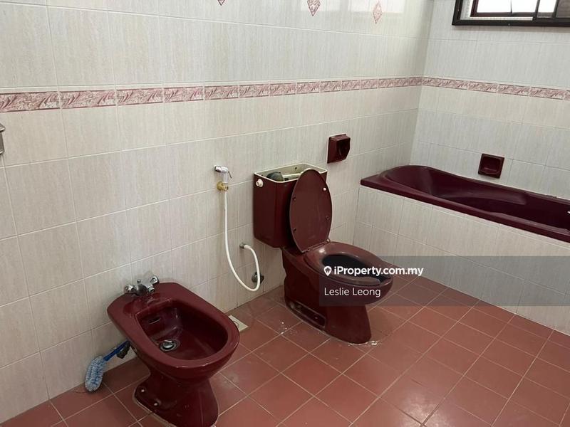 Bungalow House for Sale in Bandar Country Homes, Rawang by Leslie Leong - iProperty.com.my