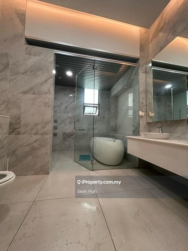 Banglo untuk Dijual di Country Heights Damansara, Kuala Lumpur oleh Sean Hoh - iProperty.com.my