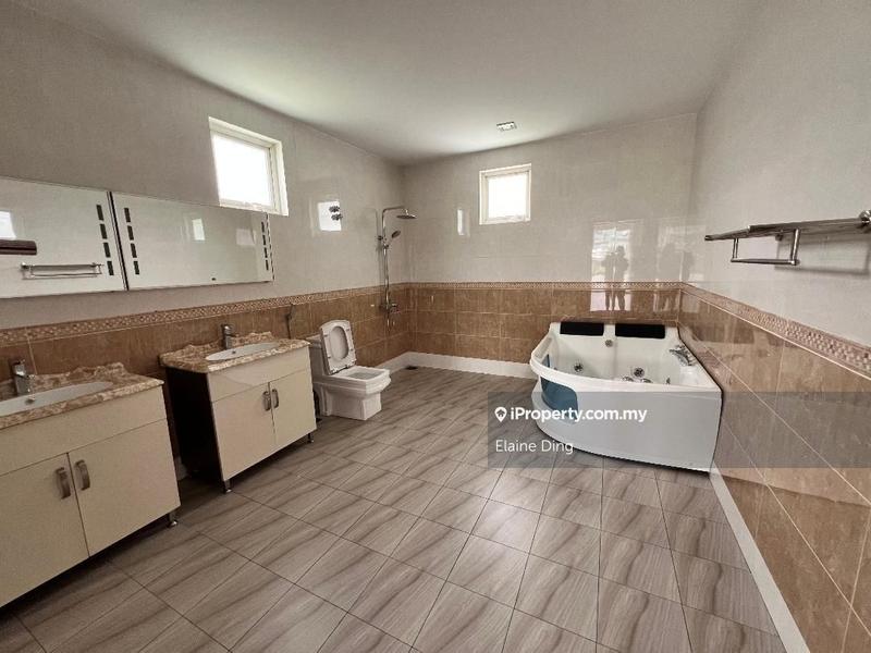 Bungalow House for Sale in Country Heights, Kajang by Elaine Ding - iProperty.com.my