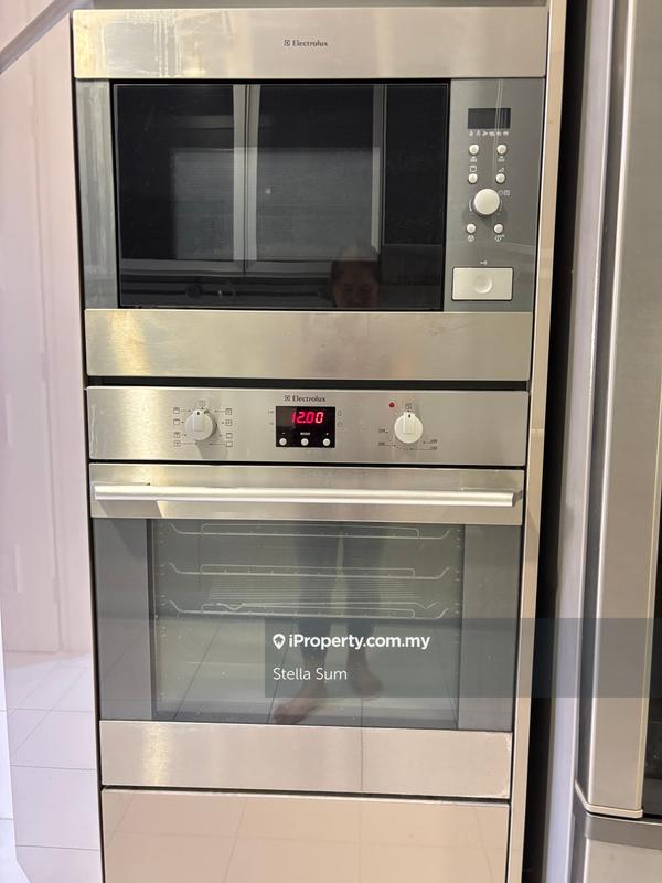 2.5-storey Terraced House for Sale in Putra Heights, Subang Jaya by Stella Sum - Electrolux integrated microwave and oven - iProperty.com.my