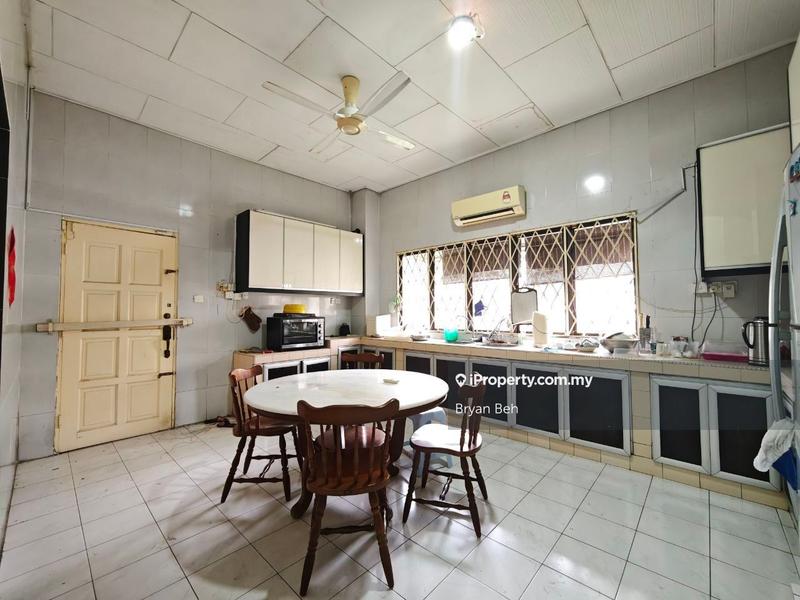 Bungalow House for Sale in Taman Taynton View, Cheras by Bryan Beh - iProperty.com.my