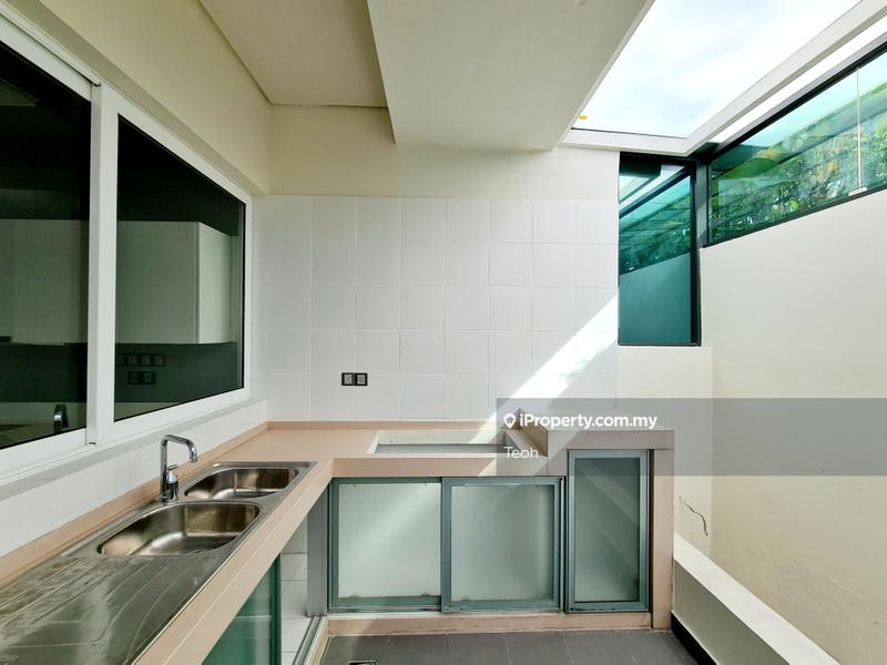 Rumah Berangkai 4 Tingkat untuk Disewa di East Residence, KLGCC, Bukit Kiara oleh Teoh - iProperty.com.my