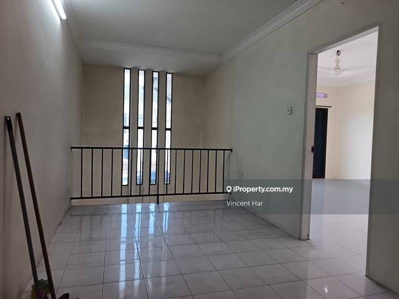 Bungalow House for Sale in Desa Manjung Raya, Lumut by Vincent Har - iProperty.com.my