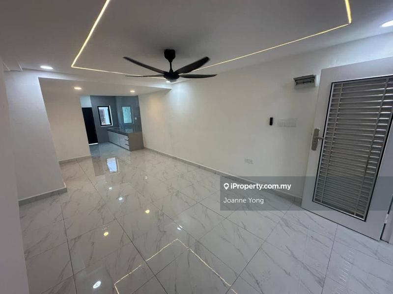 Rumah Teres 2-Tingkat untuk Dijual di Taman Puteri Wangsa, Ulu Tiram oleh Joanne Yong - iProperty.com.my
