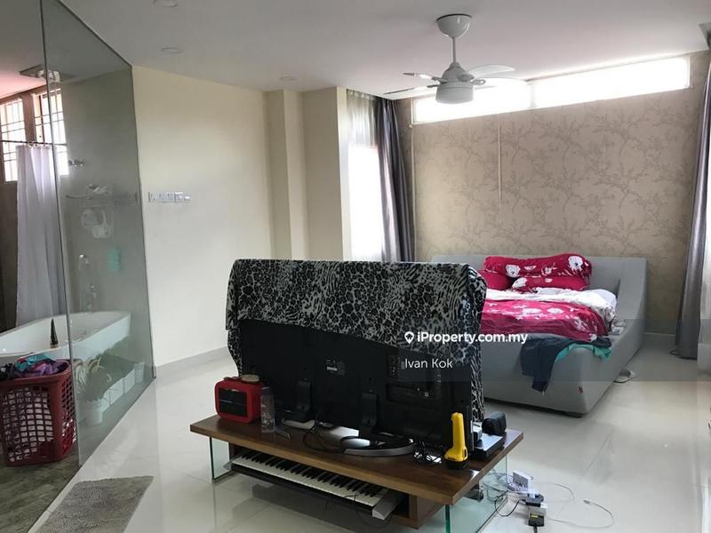 Rumah Berangkai 2 Tingkat untuk Dijual di Bukit Jelutong, Shah Alam oleh Ivan Kok - iProperty.com.my