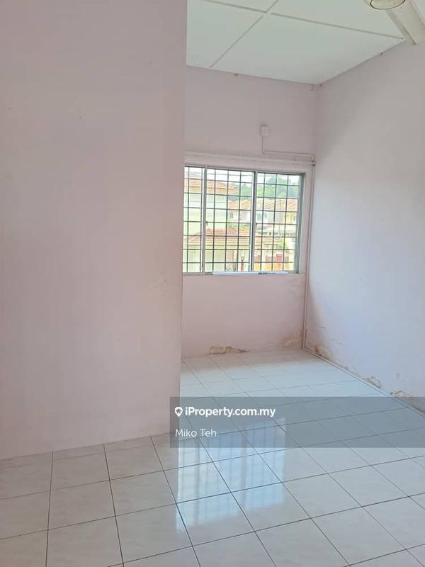 Semi-Detached House for Sale in Taman Pinggiran Putra, Seri Kembangan by Miko Teh - iProperty.com.my