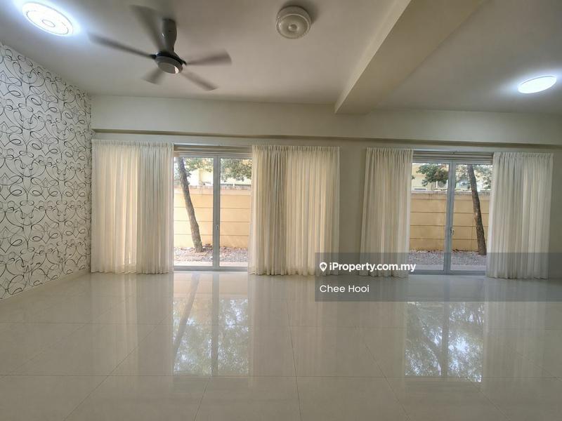 Semi-Detached House for Sale in Seri Tanjung Pinang, Tanjung Tokong by Chee Hooi - Living Room - iProperty.com.my