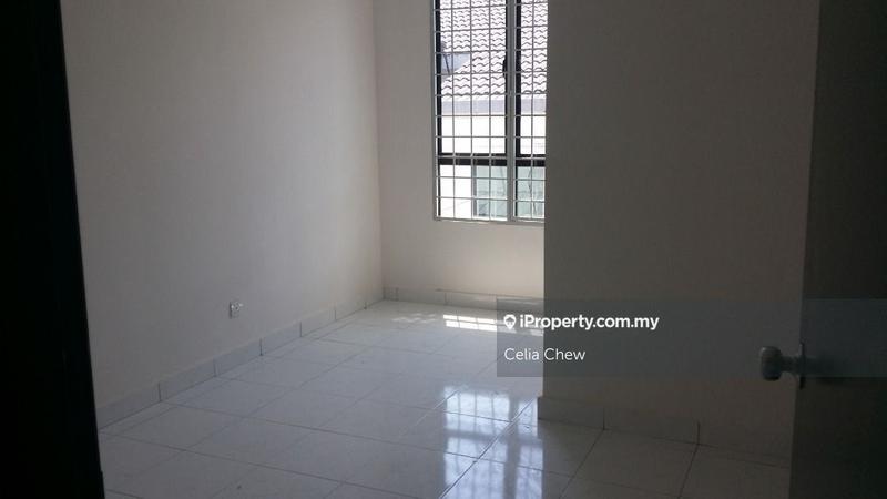 Rumah Berangkai 2 Tingkat untuk Dijual di Semenyih Parklands, Beranang oleh Celia Chew - iProperty.com.my