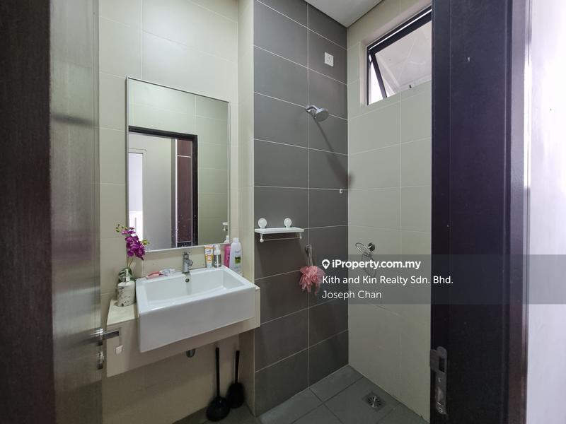Rumah Teres 3-Tingkat untuk Dijual di Laman Glenmarie, Shah Alam oleh Joseph Chan - iProperty.com.my