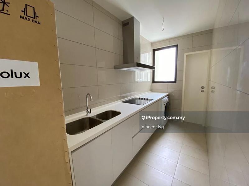 Service Residence for Sale in The Park Sky Residence by Vincent Ng - iProperty.com.my