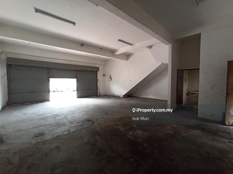 Kedai untuk Dijual di Medan Lapangan Suria, Ipoh oleh Kok Mun - iProperty.com.my