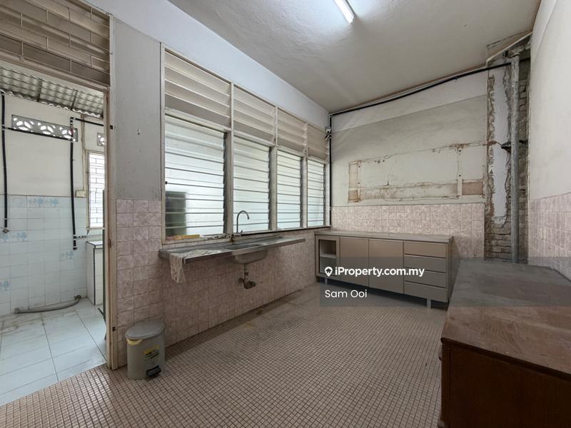 Rumah Teres 2-Tingkat untuk Dijual di Island Glades, Jelutong oleh Sam Ooi - Kitchen - iProperty.com.my