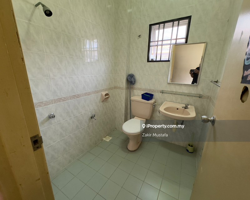 Rumah Berangkai 2 Tingkat untuk Dijual di Bukit Jelutong, Shah Alam oleh Zakir Mustafa - iProperty.com.my