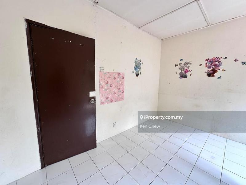 Rumah Teres 2-Tingkat untuk Dijual di Taman Pinggiran Putra, Seri Kembangan oleh Ken Chew - iProperty.com.my
