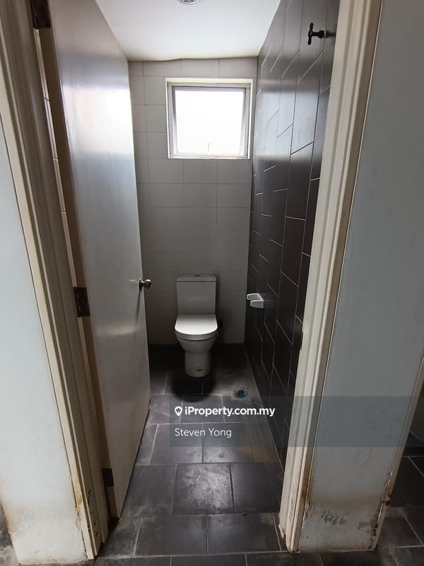 Commercial Semi-D for Sale in Taman Equine, Seri Kembangan by Steven Yong - iProperty.com.my