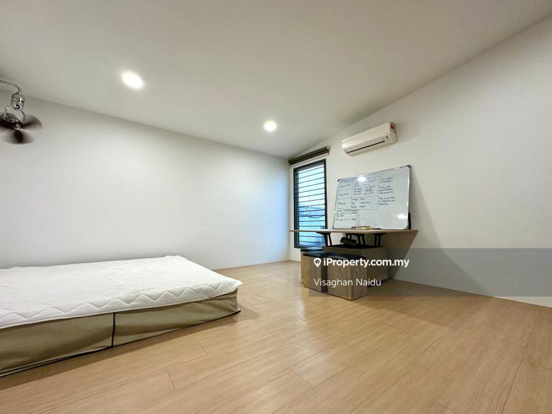 Bungalow House untuk Dijual di Bandar Country Homes, Rawang oleh Visaghan Naidu - iProperty.com.my