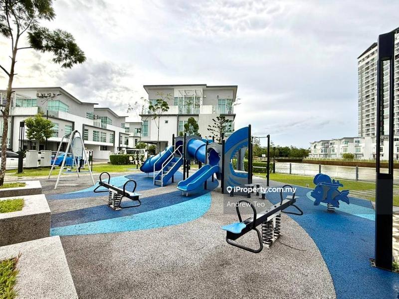 Rumah Berangkai 3 Tingkat untuk Dijual di Taman Seri Austin, Tebrau oleh Andrew Teo - iProperty.com.my